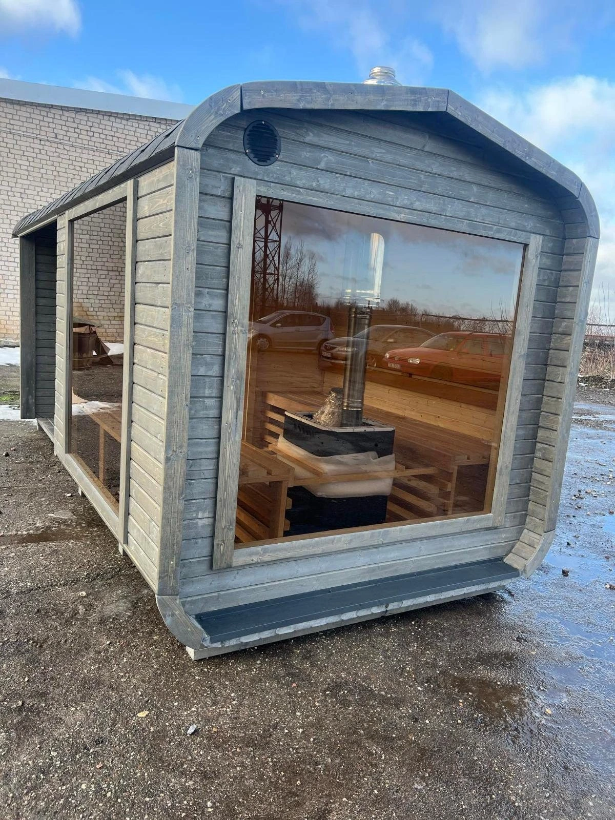De binnenzijde van een vierkante sauna